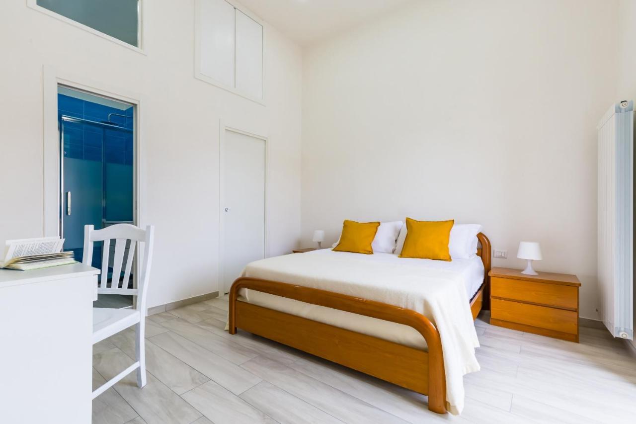 Chiara Modern Apartment By Wonderful Italy Napoli Esterno foto