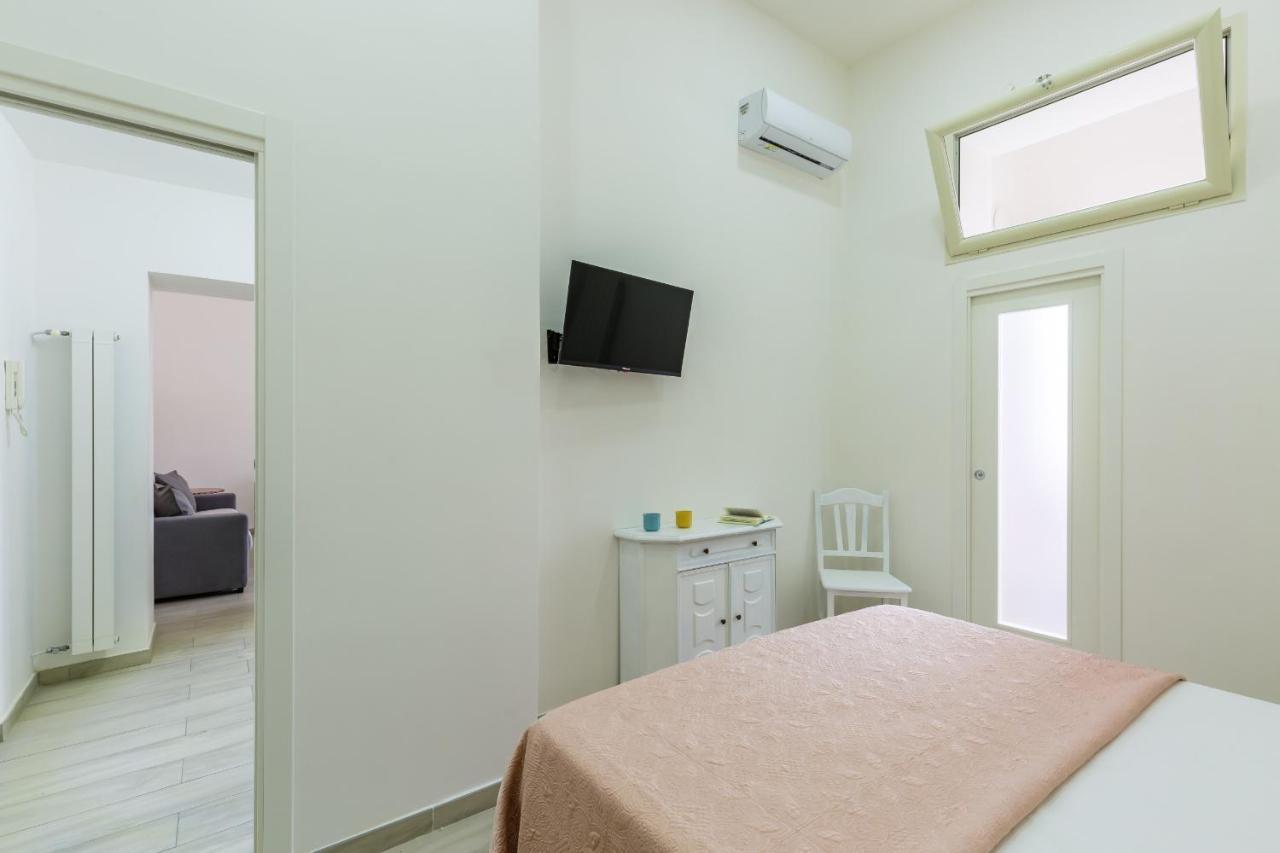 Chiara Modern Apartment By Wonderful Italy Napoli Esterno foto