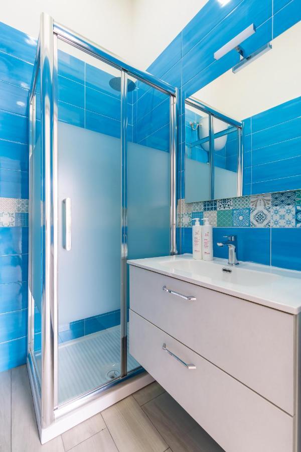 Chiara Modern Apartment By Wonderful Italy Napoli Esterno foto