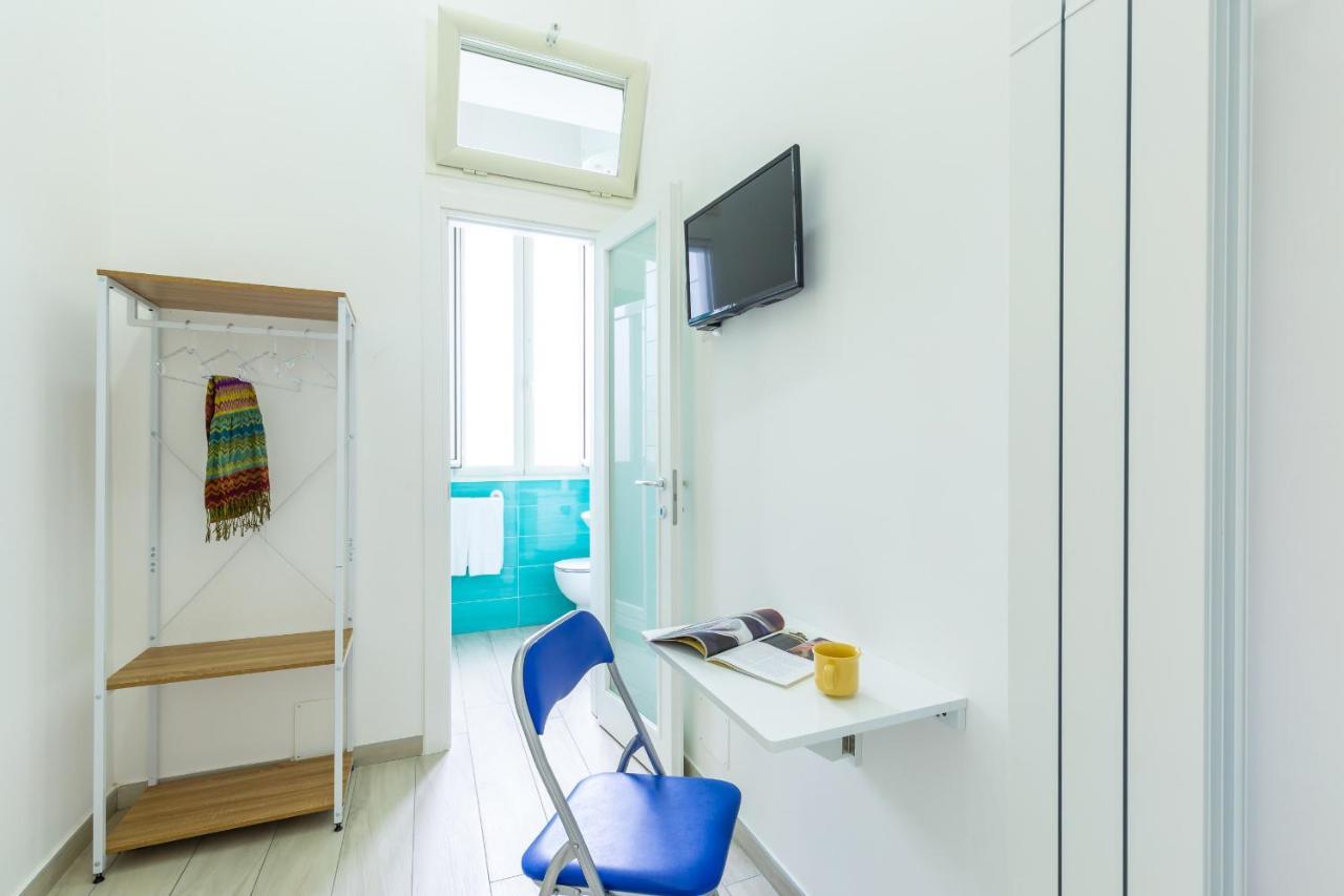 Chiara Modern Apartment By Wonderful Italy Napoli Esterno foto